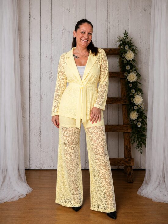 Elegants mežģīnu komplekts