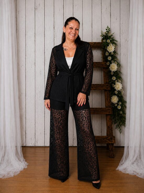 Elegants mežģīnu komplekts